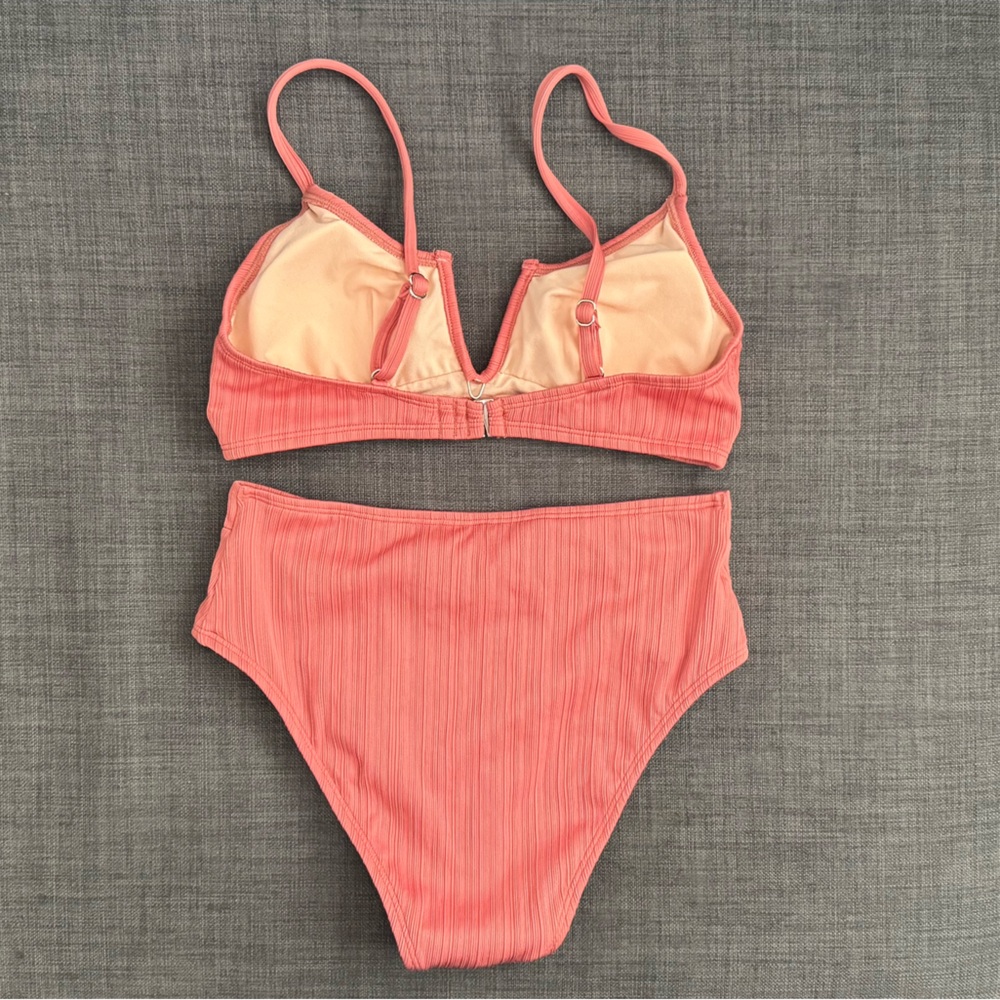 Pink Bikini - Picture 4 of 4